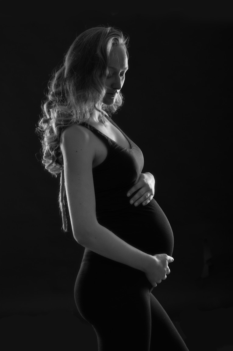 Prachtig zwanger, ook tijdens de fotoshoot met Elly Vreugd